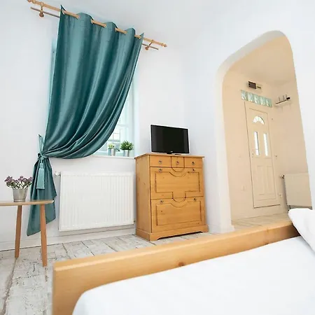 X Apartment *